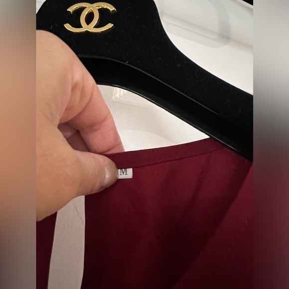 Tasamo Red Round Neck Basic Pleated Top Cap Petal Sleeves Curved loose Blouse M - Picture 7 of 10